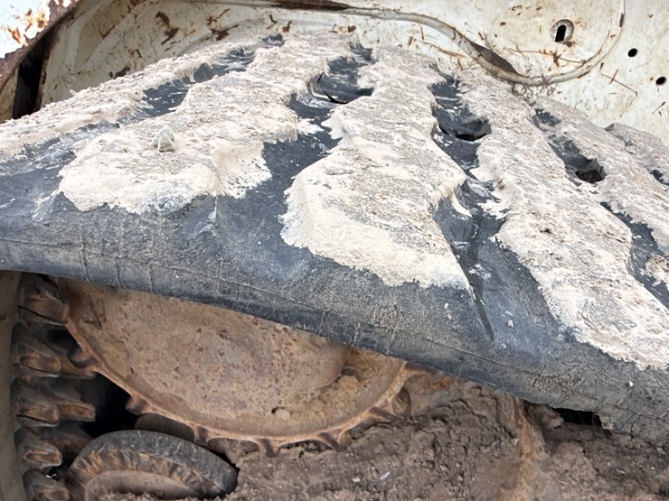 bobcat-t630-image-37