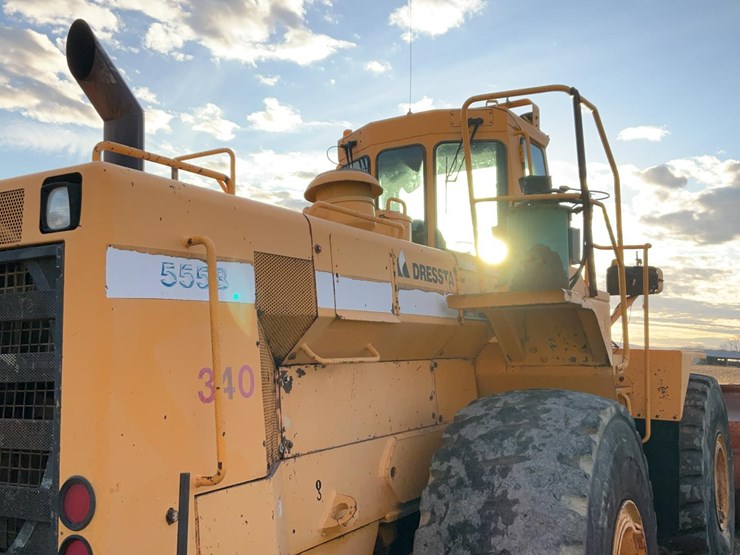 #300-•-2004-dressta-555b-wheel-loader-image-38