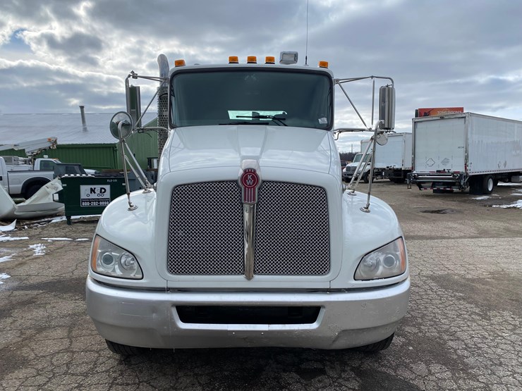 2012-kenworth-t370-image-2