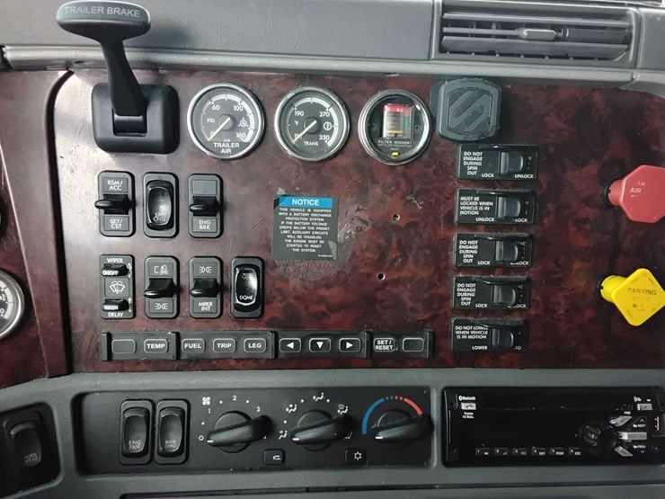 2018-freightliner-glider-3alxfbcg6jdju6496-mileage:-841274-image-17