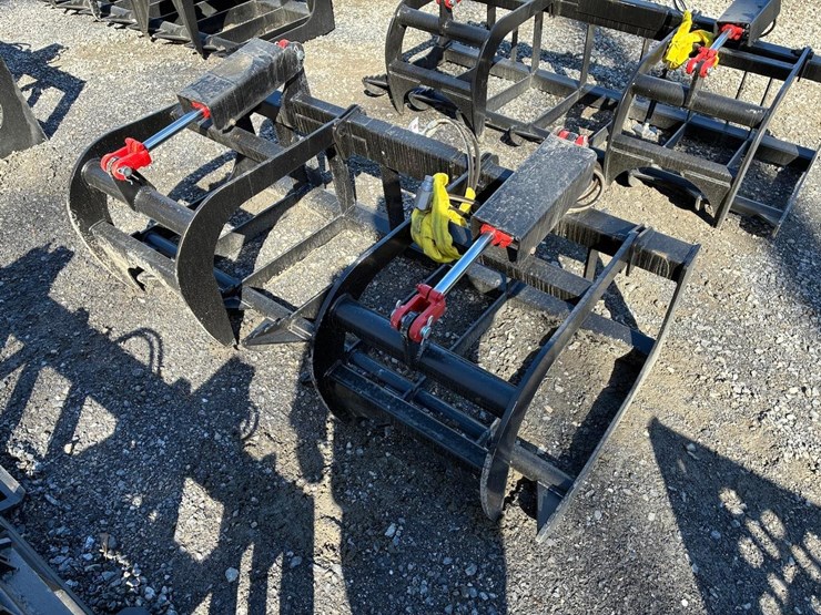 wildcat-68"-skid-steer-root-grapple-image-4