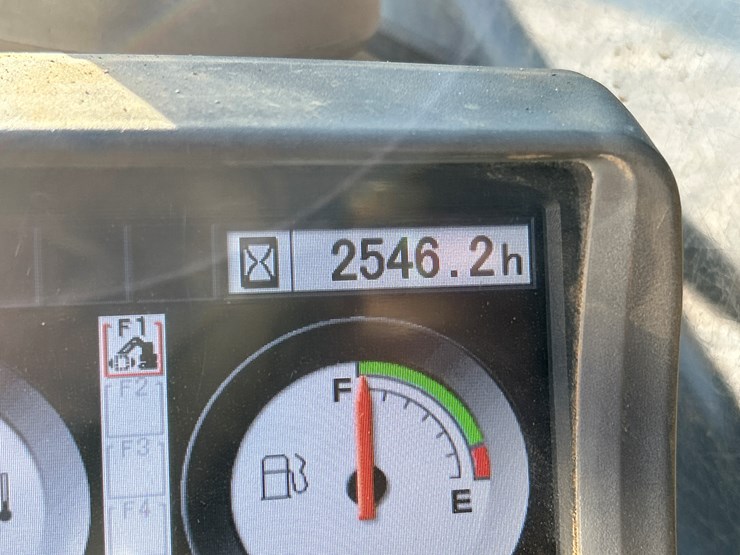 2006-deere-650d-lc-image-53