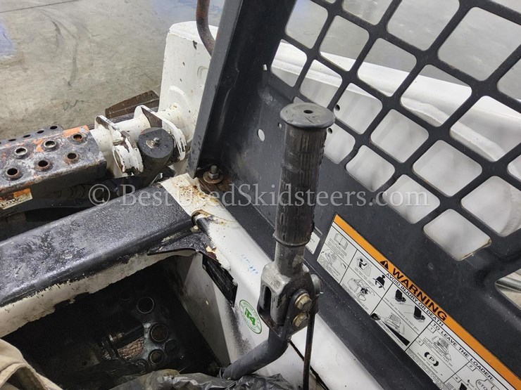 2013-bobcat-t110-image-17