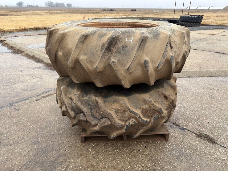 2–18.4-34-tractor-clamp-on-duals-image-1