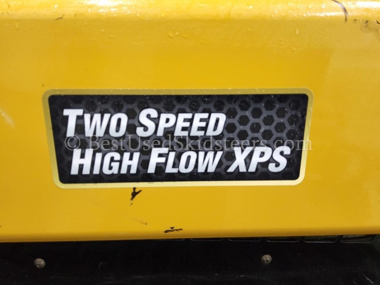 2020-caterpillar-299d3-image-35