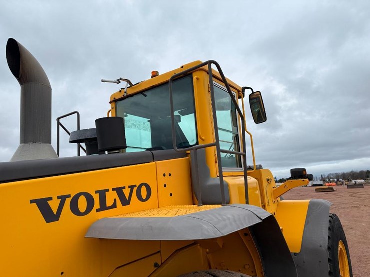 volvo-l120e-image-21