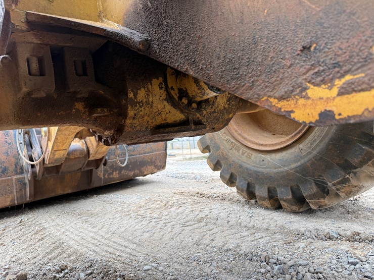 2005-caterpillar-930g-image-76