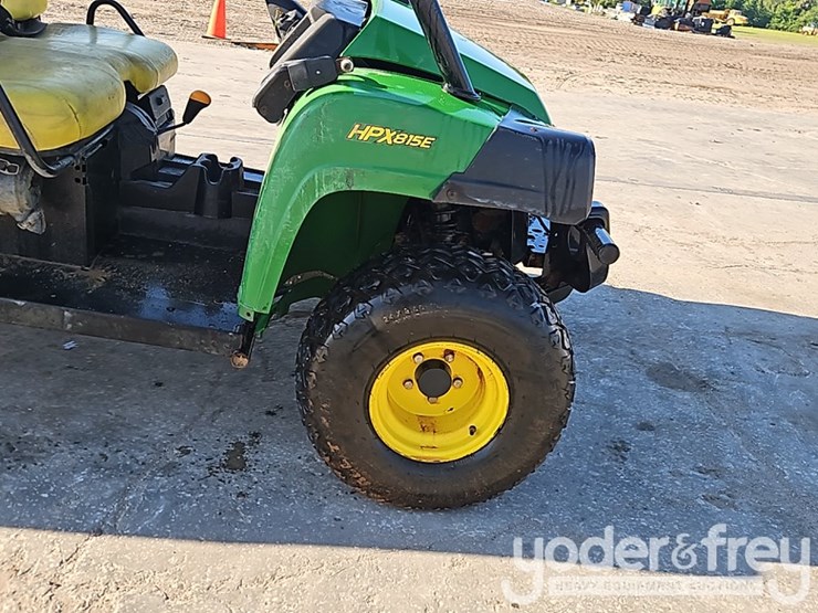 2021-john-deere-gator-hpx815e-image-8