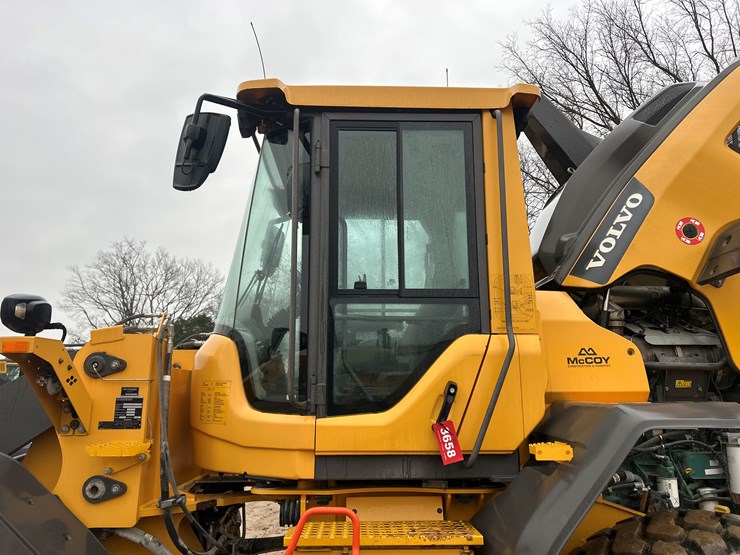 2019-volvo-l90h-image-56