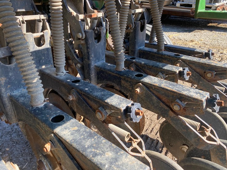 great-plains-solid-stand-30-image-95