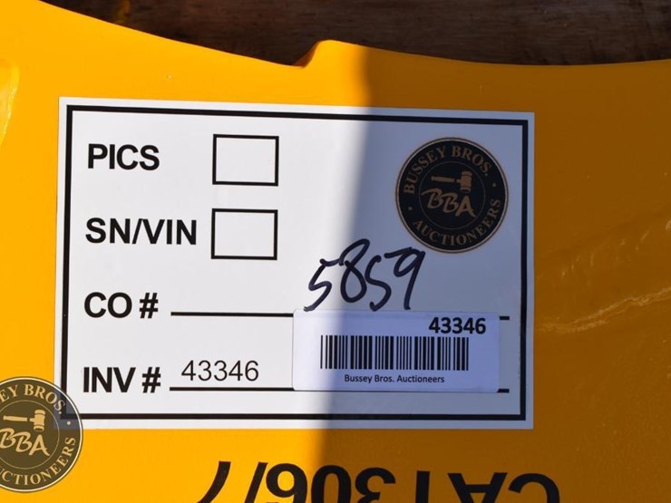 caterpillar-306-image-3