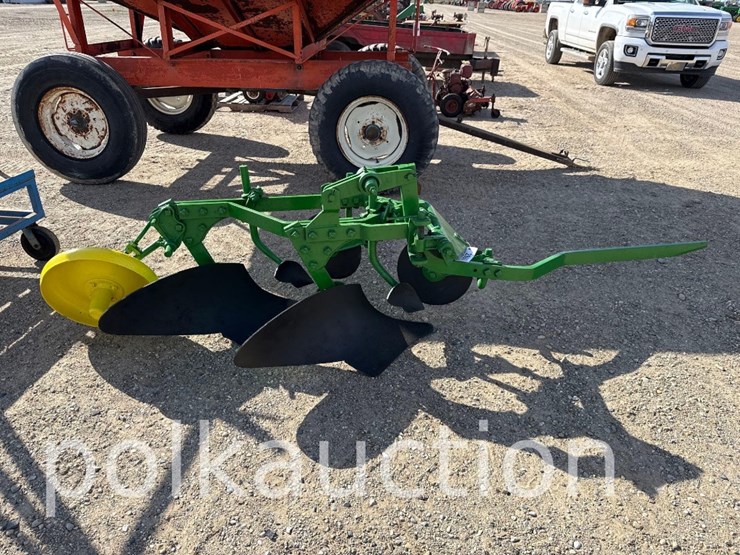 john-deere-2-image-1