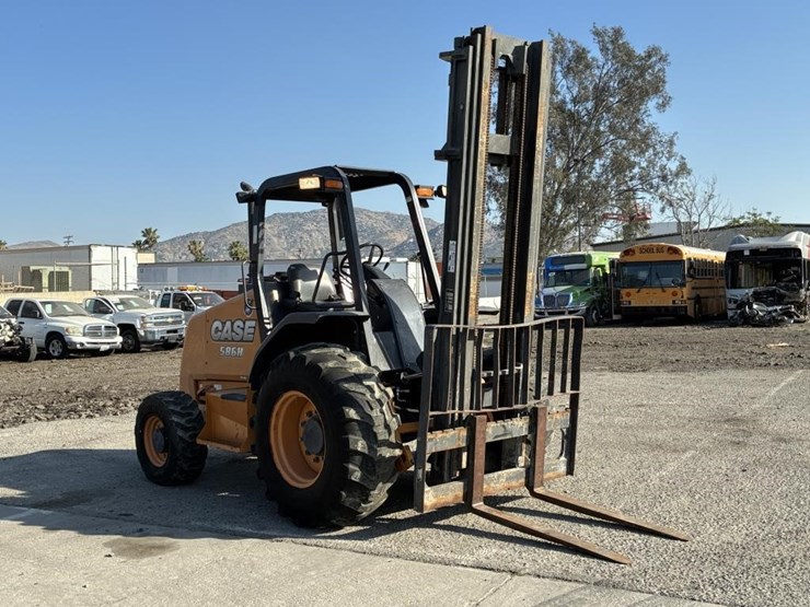 2015-case-586h-image-2