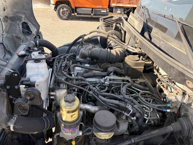 2016-hino-338-image-7