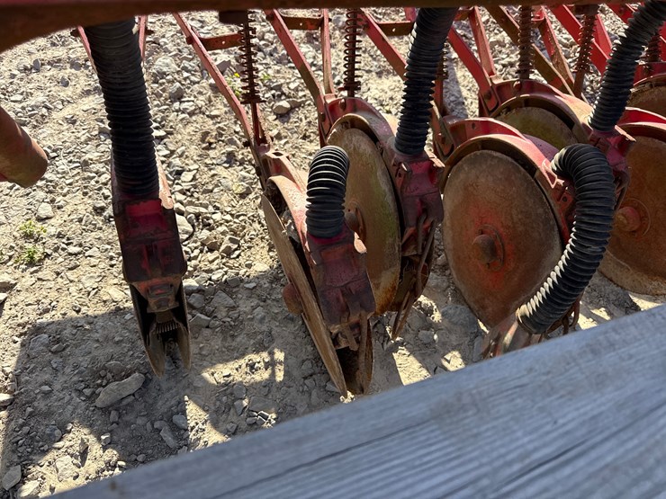 massey-ferguson-33-image-6