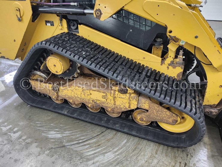 2015-caterpillar-279d-image-12