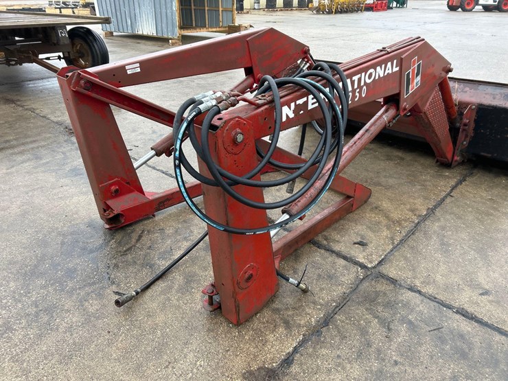 international-2250-image-7