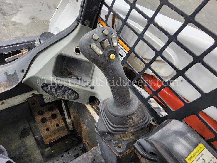 2016-bobcat-t550-image-19