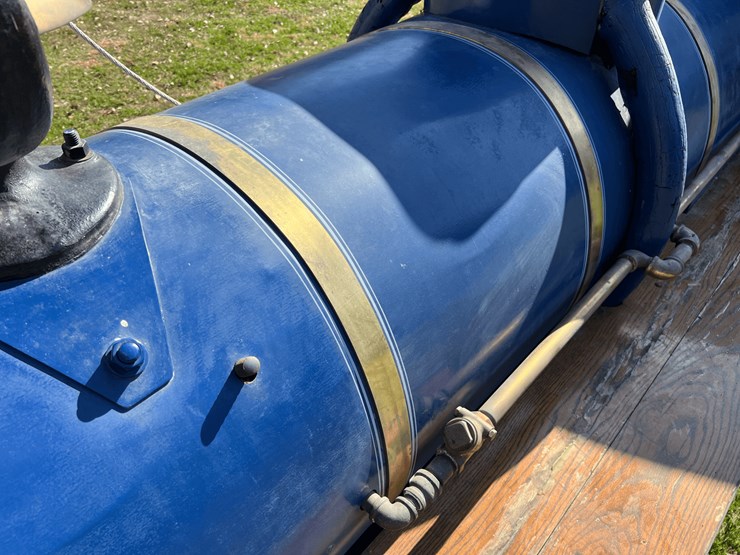 frick-steam-locomotive-with-track-image-77