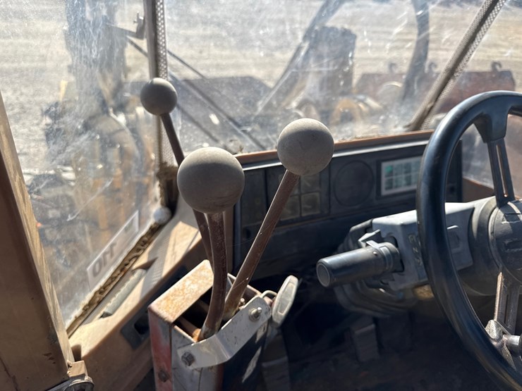 caterpillar-it28f-image-63