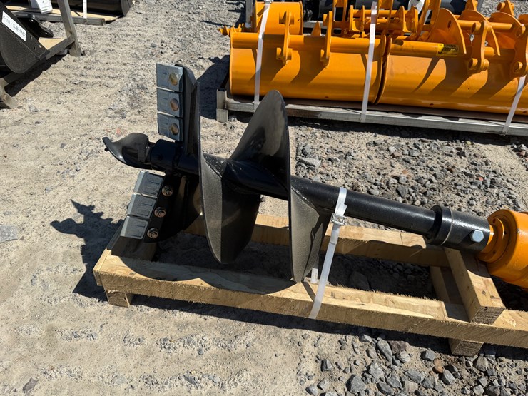 caterpillar-303-image-7