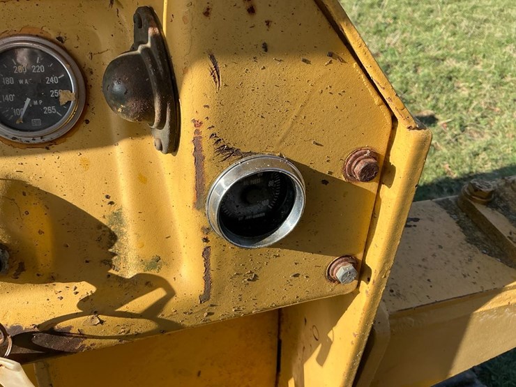 #350-•-1978-komatsu-d31-16-dozer-image-19