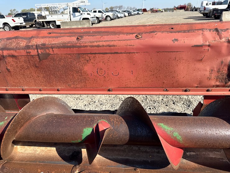 case-ih-1083-image-28