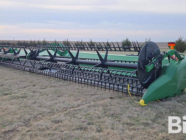 2019-john-deere-740fd-image-1