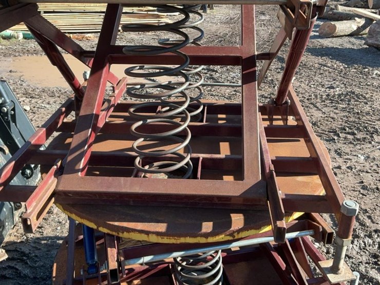 #209-•-pallet-lumber-stackers-image-15