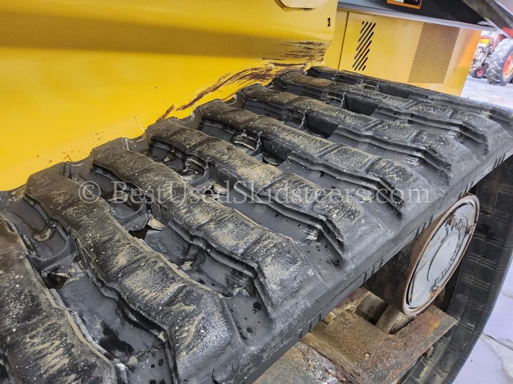 2019-deere-325g-image-24