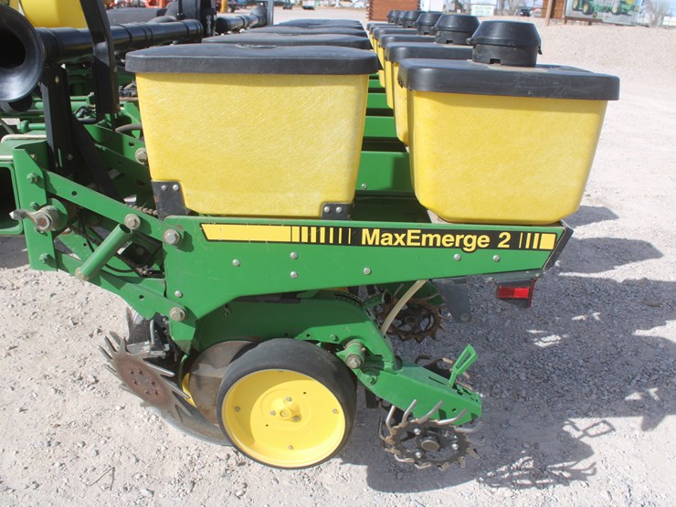 john-deere-7200-image-36