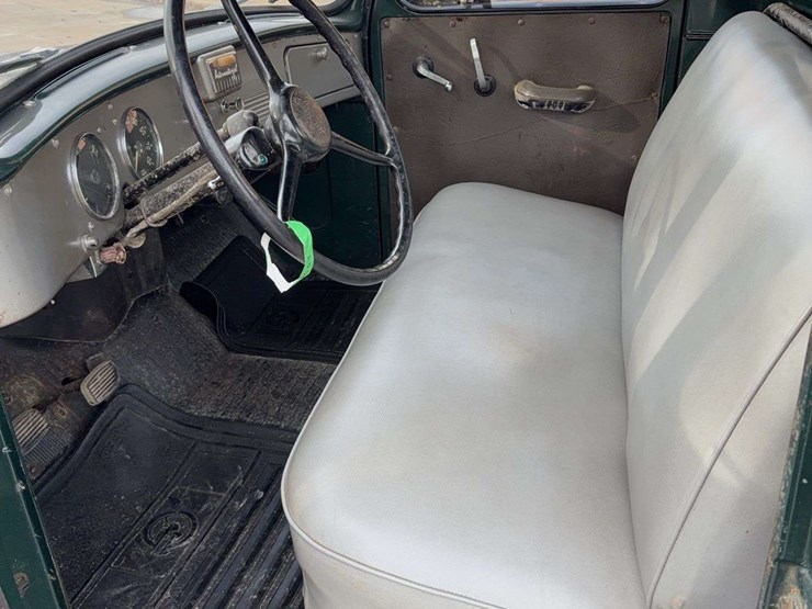 1951-international-l-112-image-14