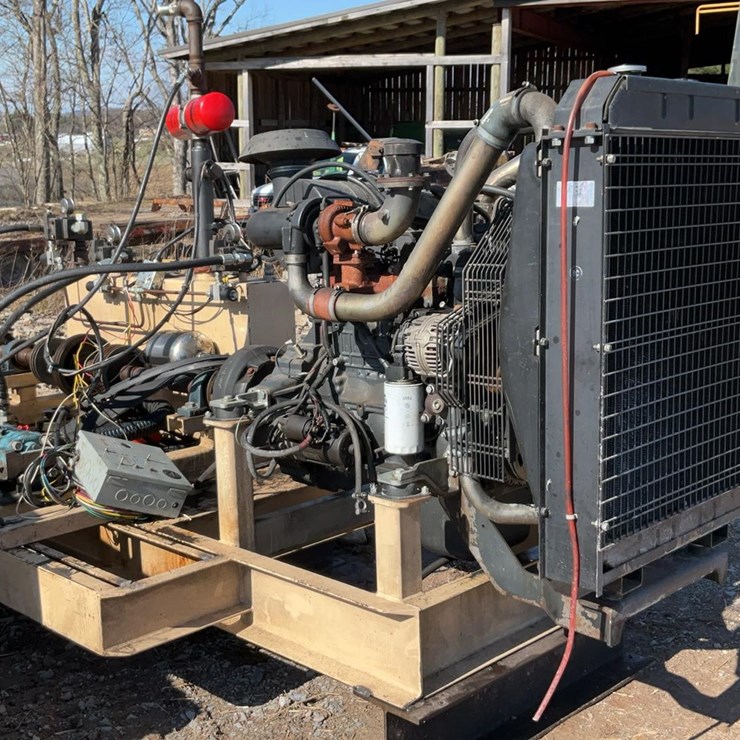 #200 • Iveco Power Unit with Hydraulic Pumps