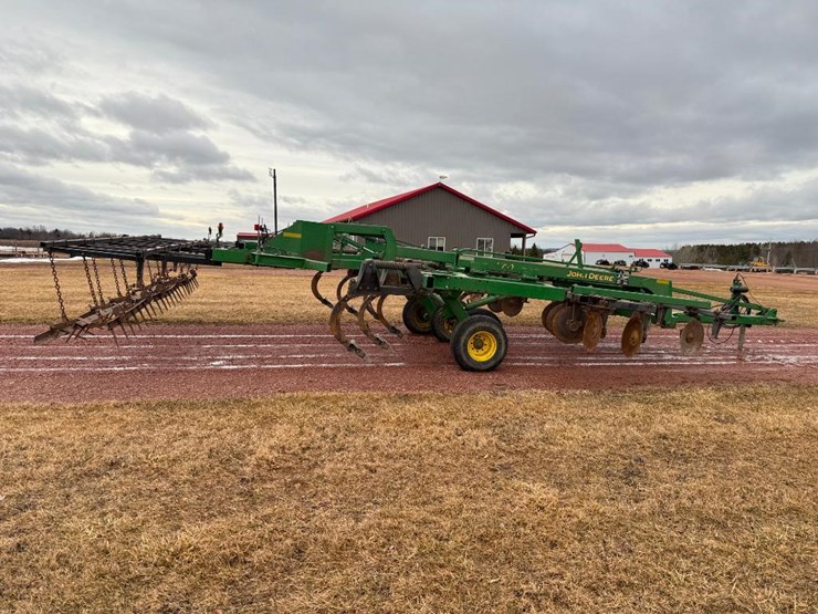 john-deere-2700-image-4