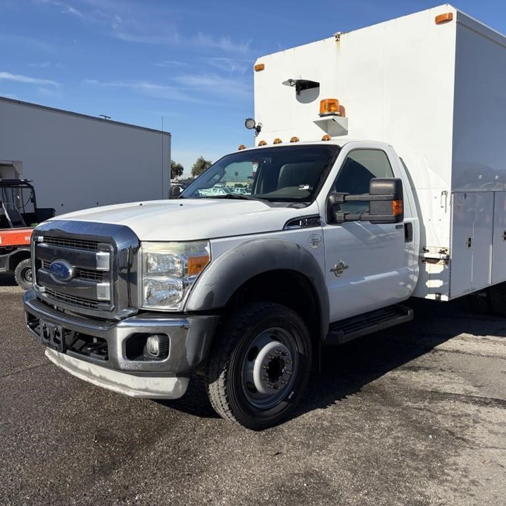 2012 FORD F550