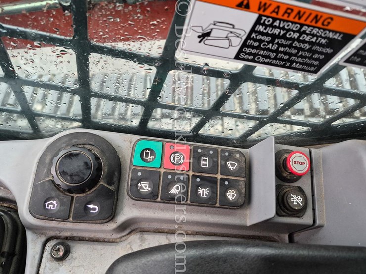 2023-kubota-svl75-3-image-13