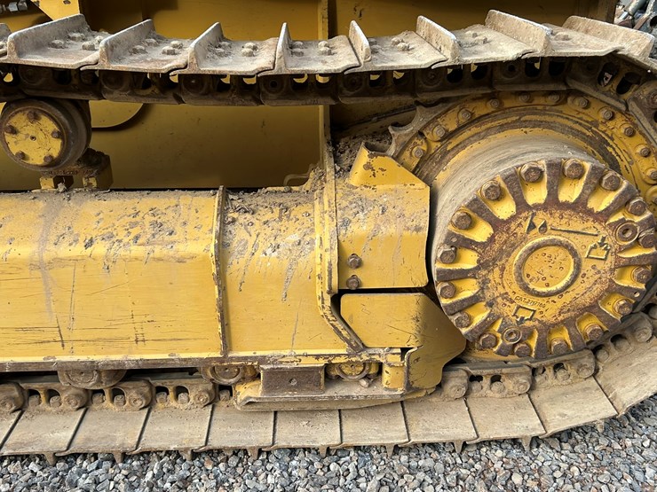 2023-caterpillar-d1-image-57