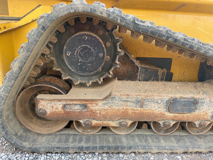 2019-deere-333g-image-55