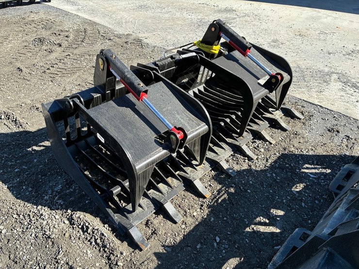 wildcat-80"-heavy-duty-skid-steer-skeleton-grapple-image-1