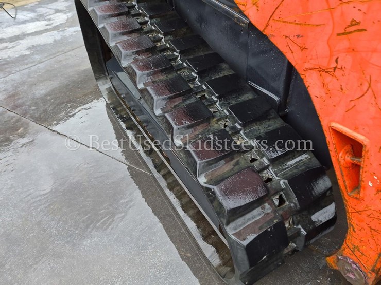 2019-kubota-svl95-2-skid-steer-loader-image-7