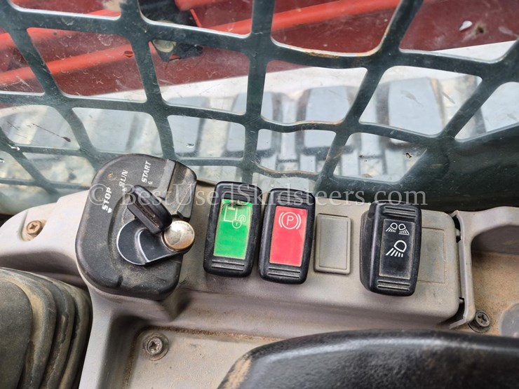 2019-kubota-svl95-2-skid-steer-loader-image-11