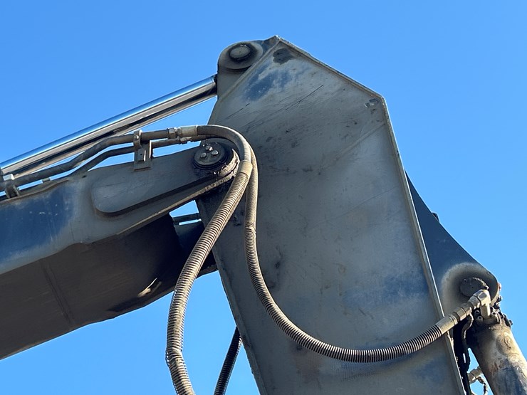 2019-deere-350g-lc-image-26