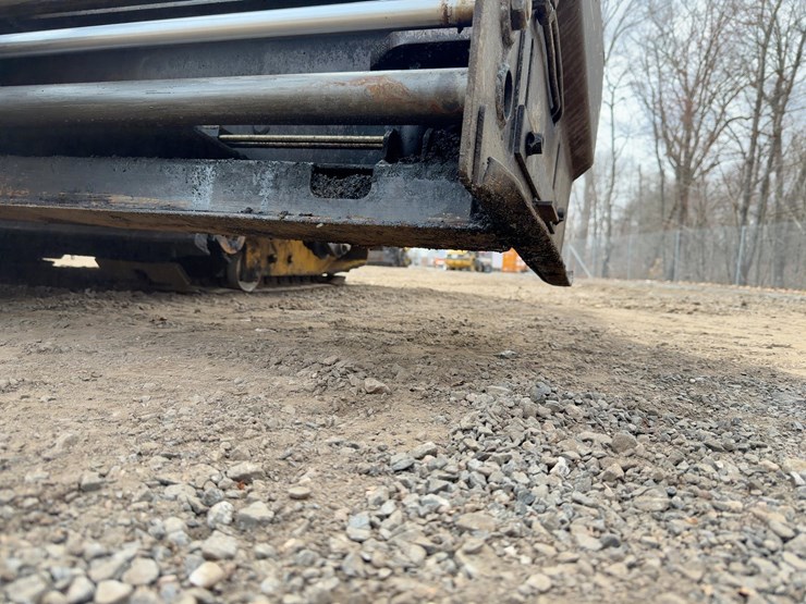 2005-gehl-1648-image-23