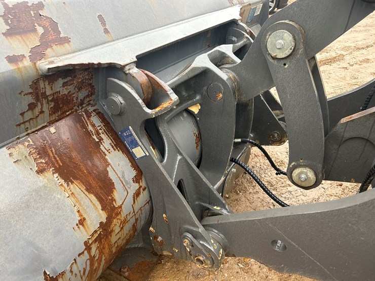 2019-volvo-l90h-image-12