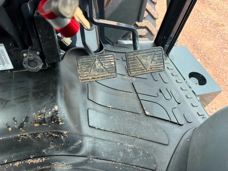 massey-ferguson-1736-image-62