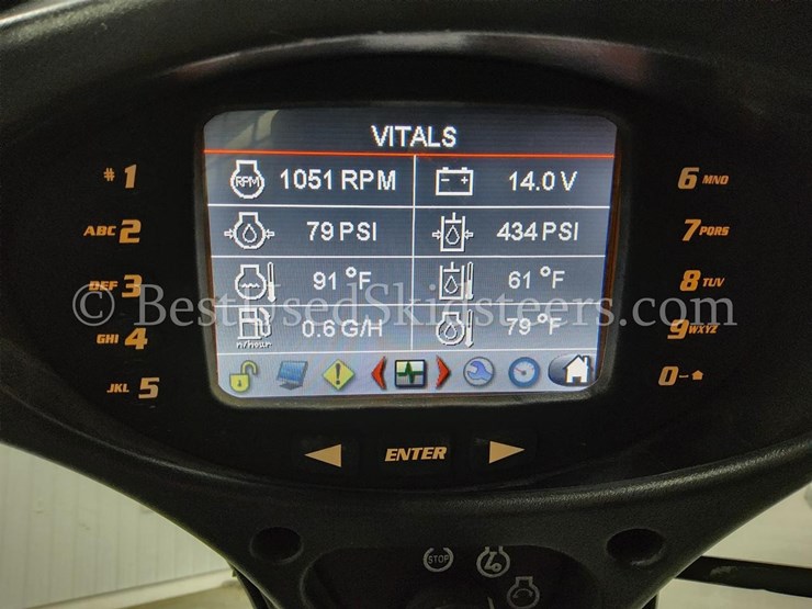 2023-bobcat-t740-image-35