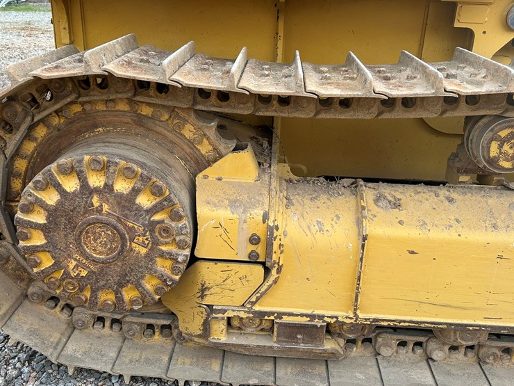 2023-caterpillar-d1-image-65