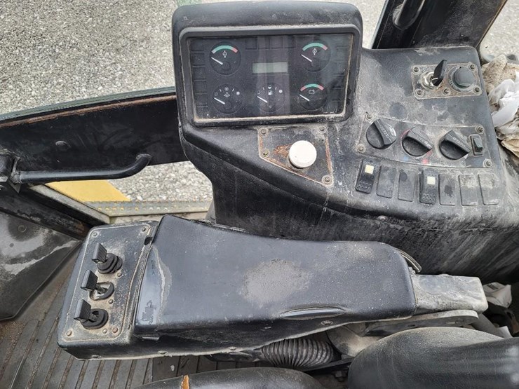 2012-yale-forklift-image-49