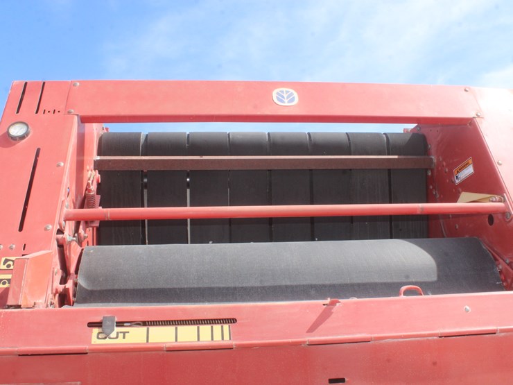 new-holland-664-image-45