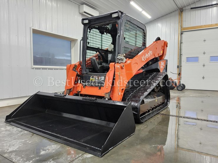 2023-kubota-svl97-2-image-2
